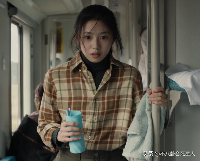 电影圈5大接班人：张子枫四提影后，易烊千玺拿奖拿到手软