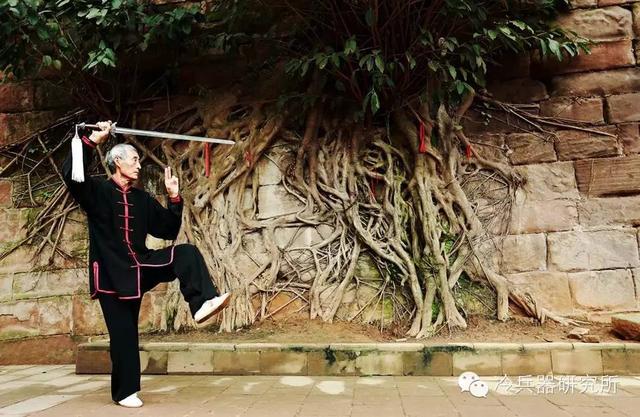 力与美的结合：中华国粹-剑舞