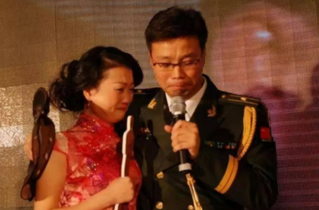 他是内娱“顶级负心汉”,享少校军衔,却放任小三攻击发妻