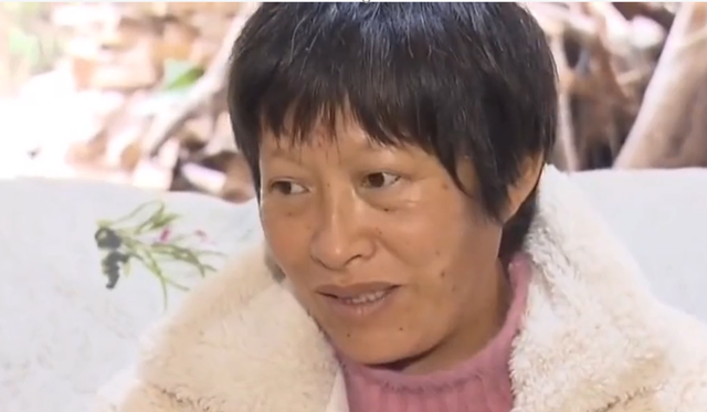 50多岁的单身汉一生未婚，突然天降一个女儿，医生鉴定：亲生的