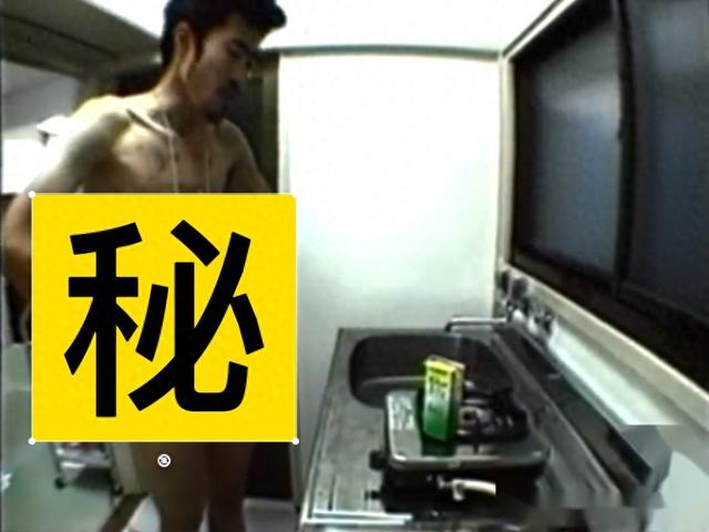 日本变态真人秀:全裸直播15个月,主人公却浑然不知