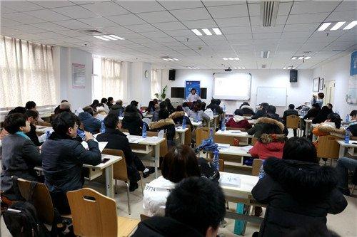 21岁小伙走路不稳一查患上罕见病,专家提醒这种病偏爱青壮年