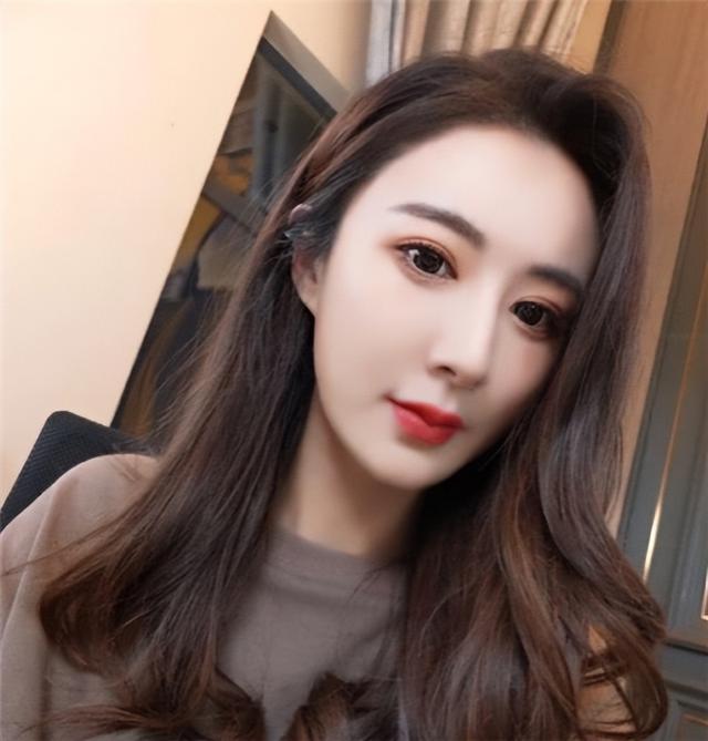 还记得偷税漏税消失一年的薇娅吗?如今赚得比之前还多