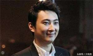 卡卡女主播图片(昔日“某鱼三骚”卡卡如今人红腰板硬竟然对王校长嗤之以鼻)