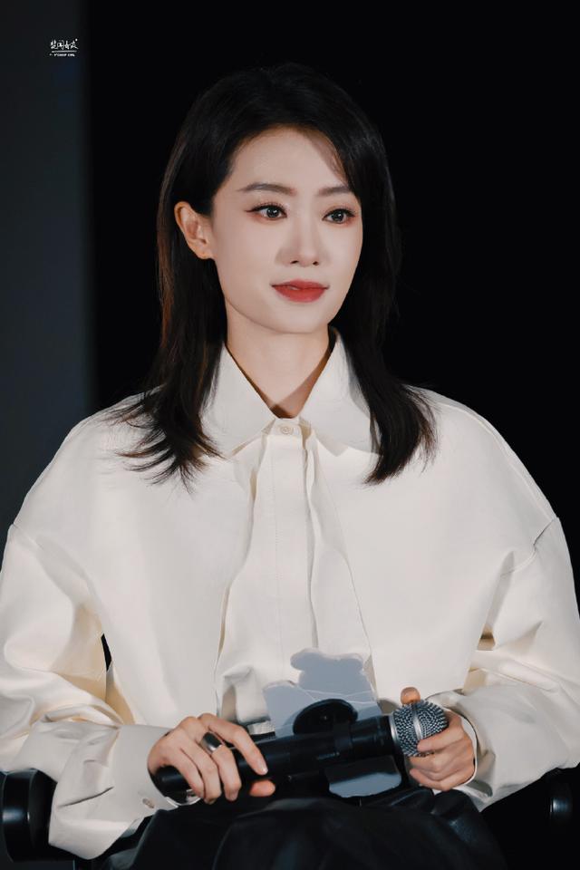 甘肃女演员因《甄嬛传》爆火,嫁入豪门,后为自己的狂傲付出代价