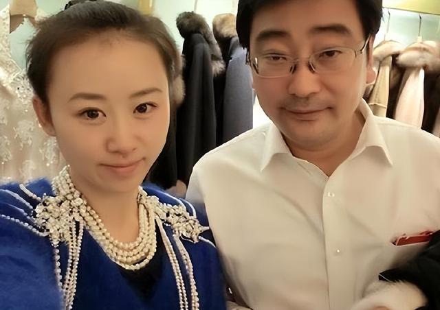 13年香港美女主持发文《我被大老虎霸占的4年》:每天一万不开心