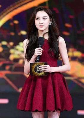 女主播福利网盘(十大当红体育女主播全都是魔鬼身材的性感大美女)