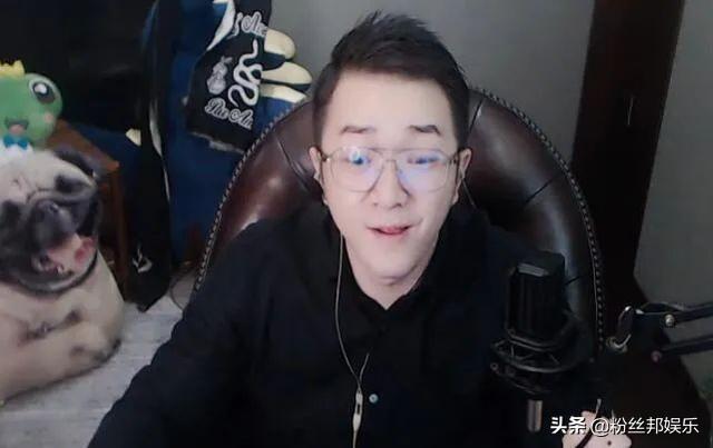 YY毕加索直播十周年,与女管理官宣已结婚,三喜临门老婆已有身孕