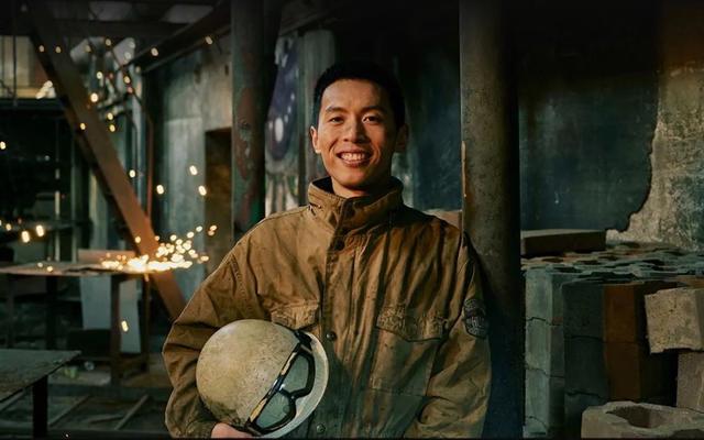“脸越肮脏,眼神越是发光”,离开船厂到农村带货的网红任海龙,粉丝数日益减少:凉了就凉了