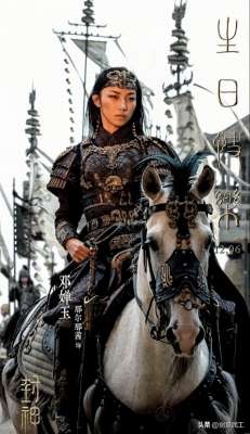 三寸金莲 女主播(她一夜爆火，打脸多少女明星)