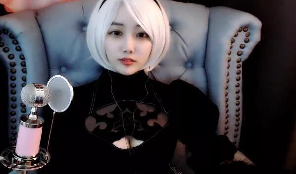 她本是斗鱼公认女神,却亲手毁掉清纯形象,如今复播还被吐槽