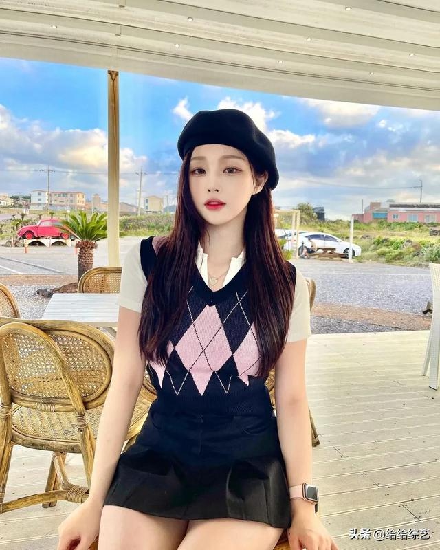 韩国百万级女主播hankung,清纯外表,性感身材,反差感十足