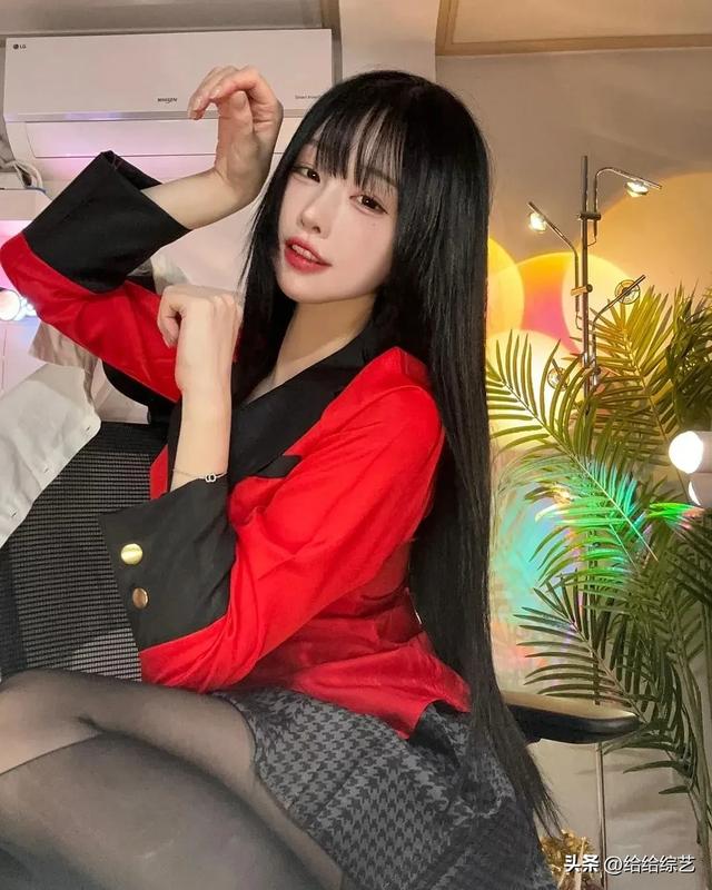 韩国百万级女主播hankung,清纯外表,性感身材,反差感十足