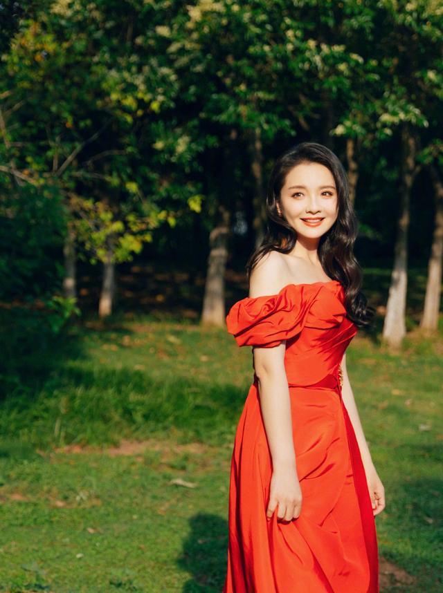 甘肃女演员因《甄嬛传》爆火,嫁入豪门,后为自己的狂傲付出代价