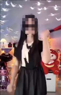 跳舞的女主播有哪些(女主播一边跳舞一边……大连网友怒了)