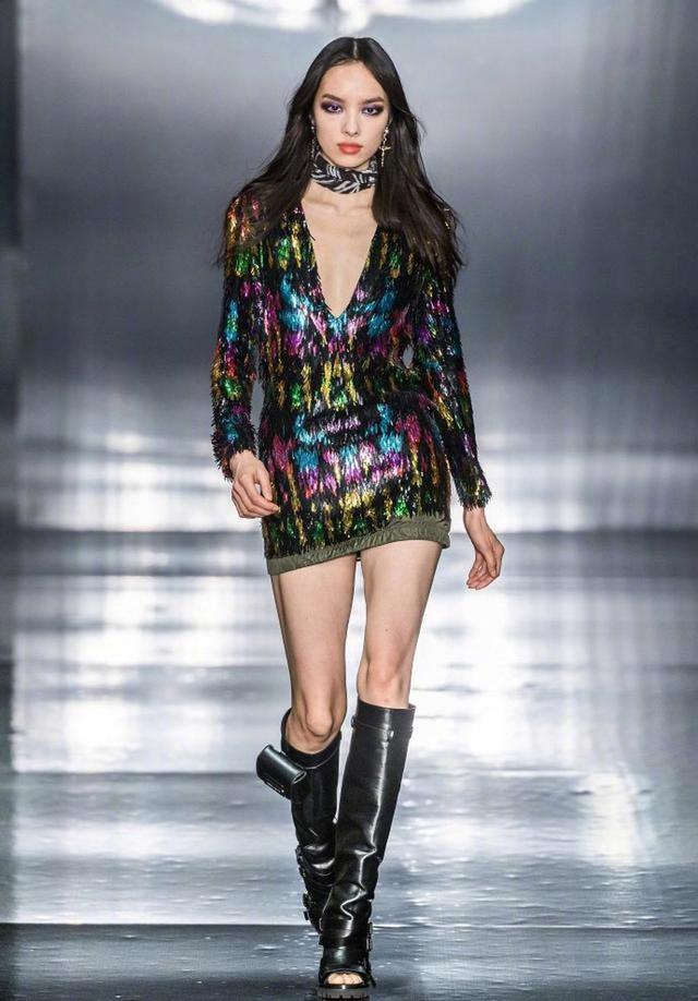 中国十大顶级超模:谁才是T台上的真正女王?
