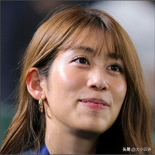 “像没穿衣服一样” ,奥运会女主播现场穿搭惹争议