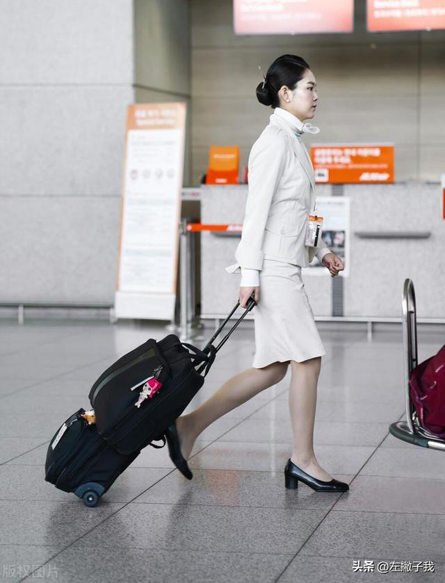 韩国各大航空制服秀,空姐制服还得是韩国bang子的