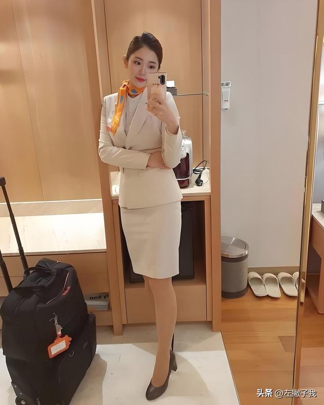 韩国各大航空制服秀,空姐制服还得是韩国bang子的