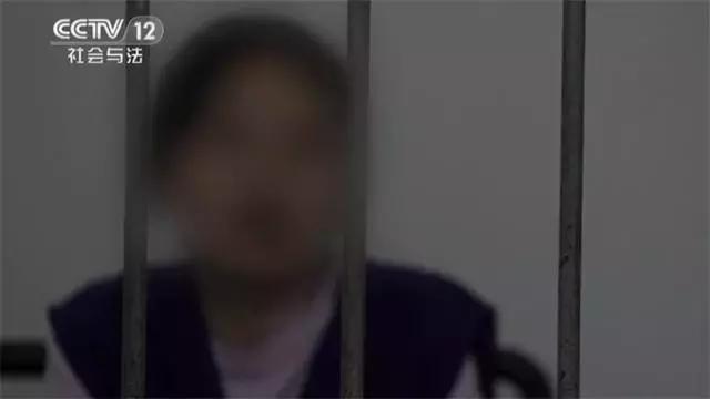 “黄鳝门”侦破过程首次曝光!“老板”点名要看女主播黄鳝表演