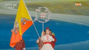 lol女主播王越(风姿飒爽开幕式上的这名引导员来自东北林大)