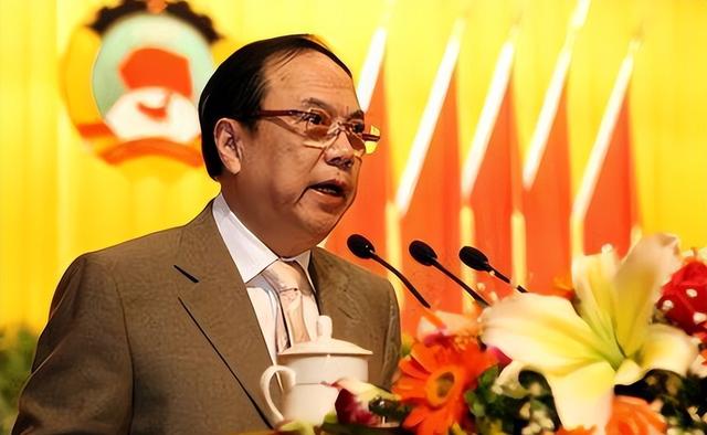 广东“美女主持”李泳：做贪官情妇被判3年，出狱后整容改过自新