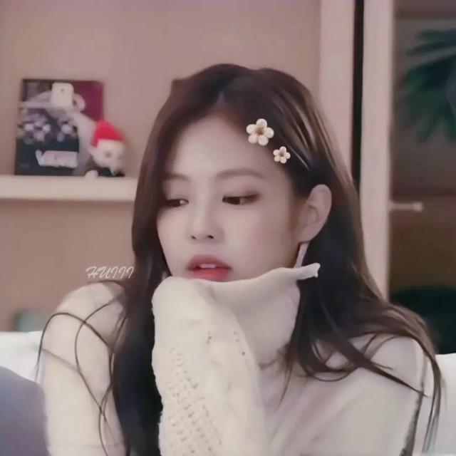 BLACK PINK成员Jennie奶里奶气可爱头像