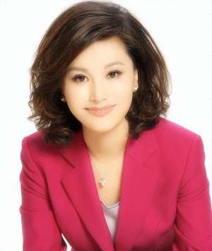 女主播 电视台工人(工人出身的女主播和佳：一路奋斗到央视，风光背后有心酸)