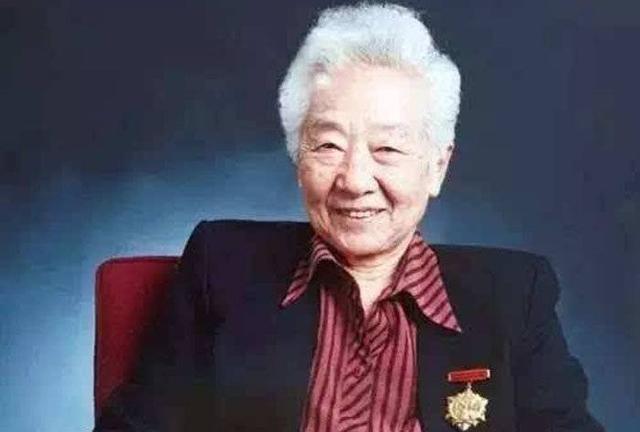 “江姐”于蓝:19岁嫁给29岁田方,为照顾继子选择流产,99岁去世