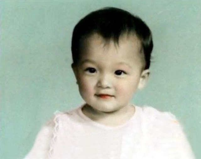 央视美女主播胡蝶:父亲人生梦想引路人她闪婚著名导演真的幸福吗