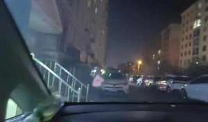 女主播播报新闻(涉案金额800多万黑龙江一女主播刚下播就被抓了，此前已被湖南警方通缉)