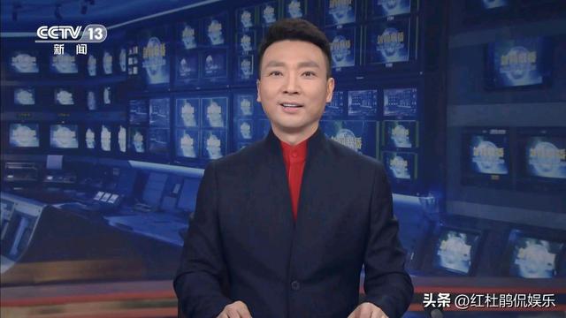 30位央视新闻主播的春节出镜服装,让人赏心悦目,谁搭配最好看?