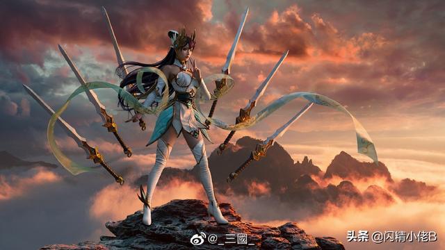 美女COS英雄联盟玉剑传说刀妹，皮肤真白