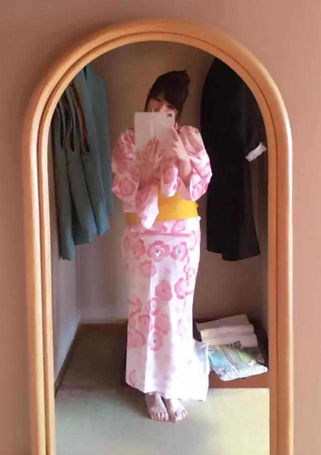 马蓉直播“太露”被举报,网友直呼:要点脸吧