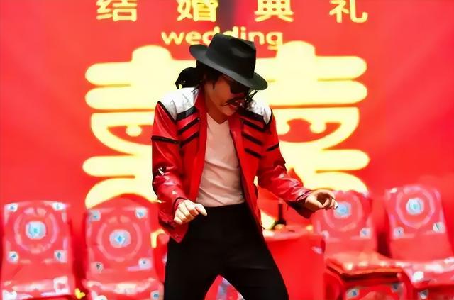 曾是知名主持人,为嫁美国富豪毅然辞职央视,婚后受虐却死不离婚