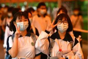 我想做女主播(高考结束，18岁的女孩想做女主播赚钱，父母：不如去送外卖)