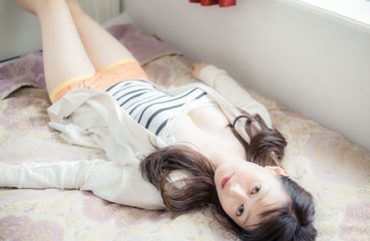 前日本NHK“巨乳”女主播惨遭网络暴力,被迫辞职后大拍写真“报复”流言