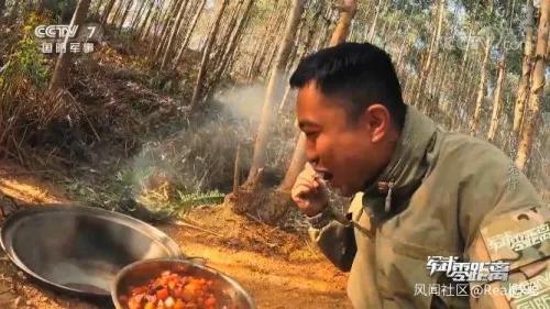 野外怎么了?野外也要有红烧肉,也要……炒糖色