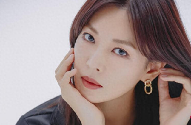 20年前演《爱上女主播》让人印象深刻 金素妍再创经典恶女角色