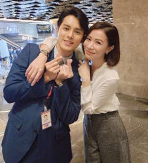 女主播 老外(知名女主播英文太差采访不了老外，被优秀的对手替代)