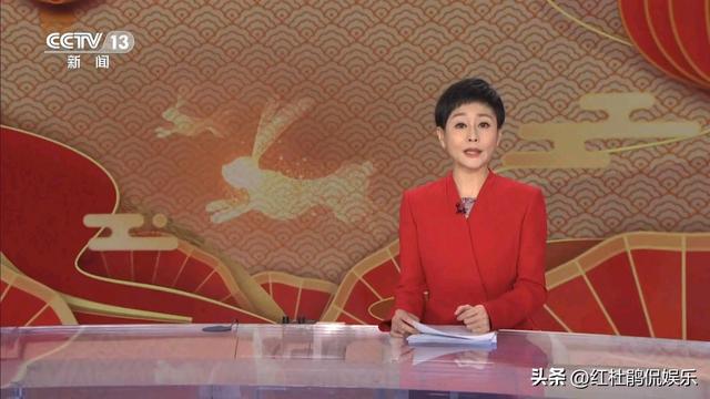 30位央视新闻主播的春节出镜服装,让人赏心悦目,谁搭配最好看?