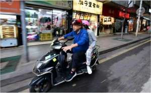 广东女主播摩的(中山大学硕士长沙开摩的遭质疑，回应：家人曾觉得丢脸，但什么不干才是浪费学历)