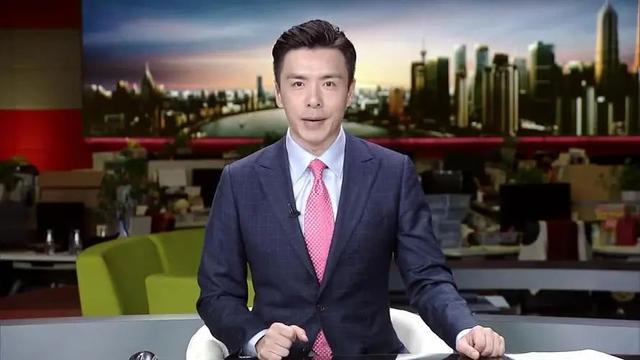 太亮眼!东方卫视“上新”首位00后女主播,已有百万粉丝!网友怒赞