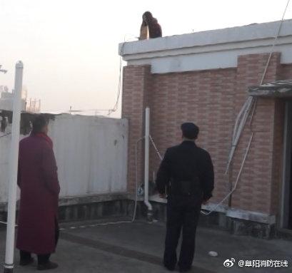 女主播整容失败,上午轻生救回,晚上跳楼身亡