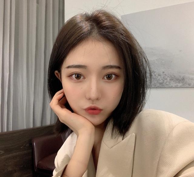“初代网红”薇薇安:被打赏9000万后,与富二代闪婚,如今怎样了