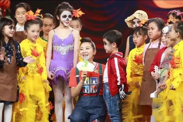 10个大美女,是央视各频道的“当家花旦”,最性感的是“六公主”