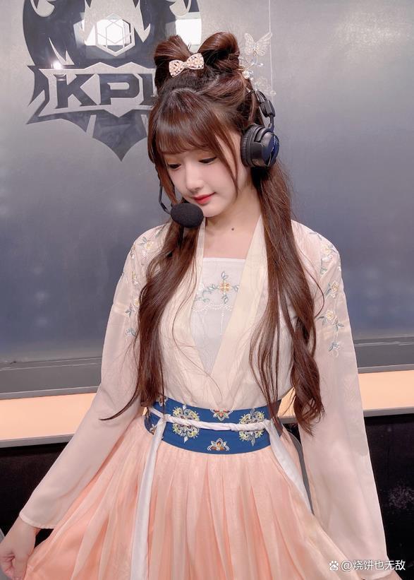 盘点王者荣耀KPL美女解说!个个肤白貌美大长腿!抓紧收藏!