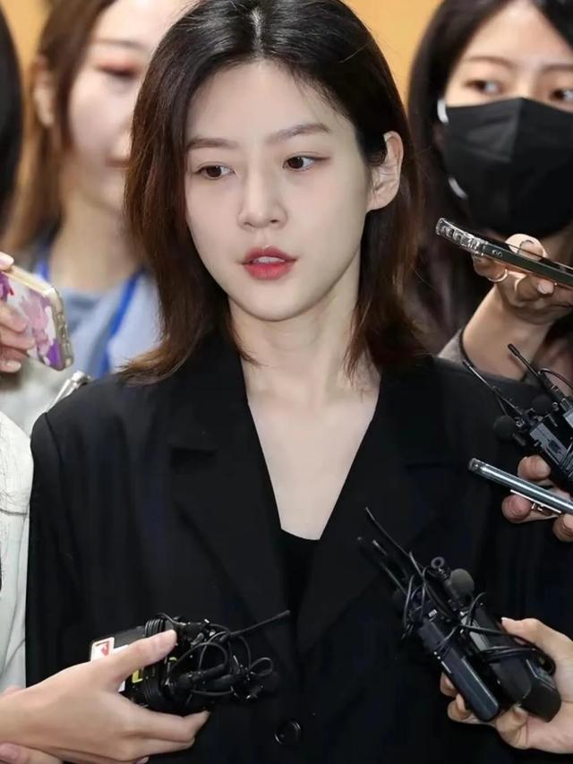 无法逃脱的诅咒:金赛纶生前曾在日记中写我注定重复妈妈的人生