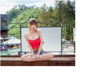 露出奶头的美女主播(韩国超胸女主播 激似真人版娜美)