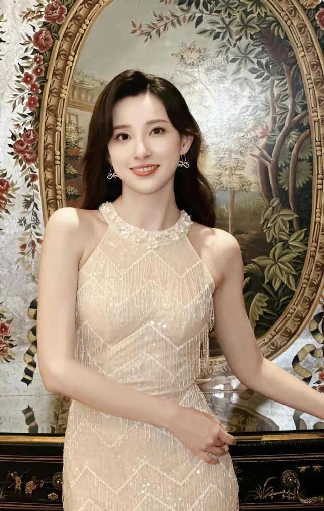 央视二十位著名女主持人排名